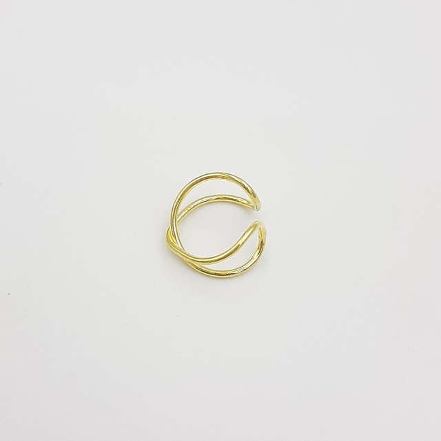 Gold twist ear cuff