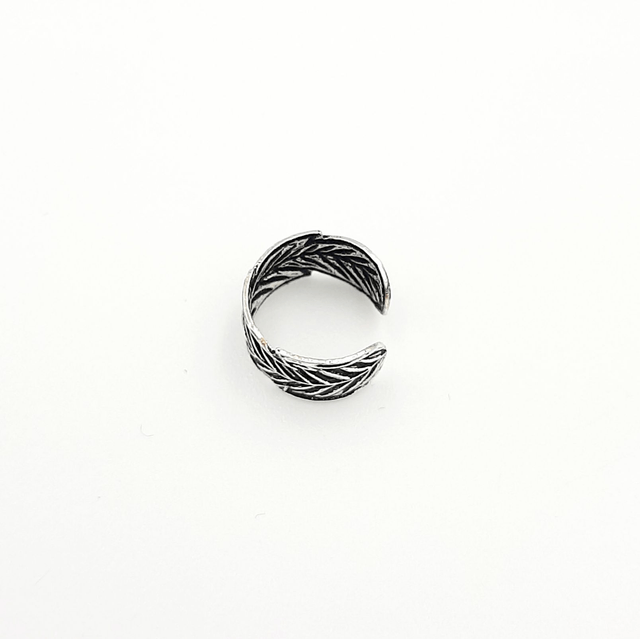 Leaf ear cuff